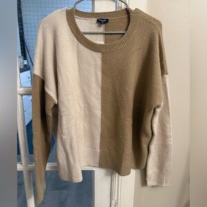 BNWT - Splendid two-tone Sweater